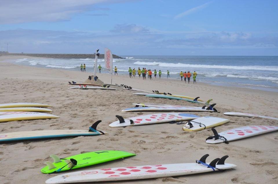 Furadouro Surf Camp Villa โอวาร์ ภายนอก รูปภาพ