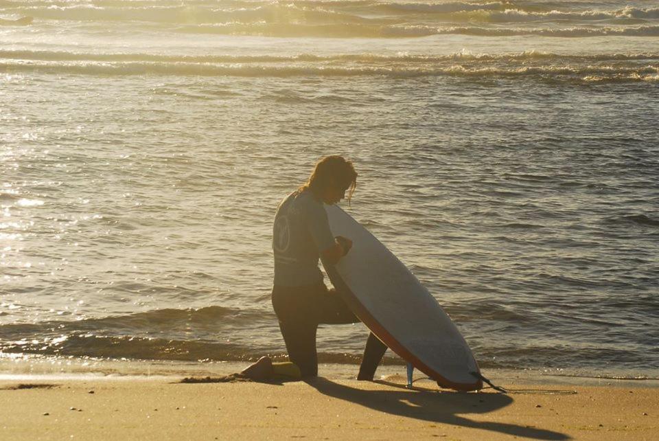 Furadouro Surf Camp Villa โอวาร์ ภายนอก รูปภาพ