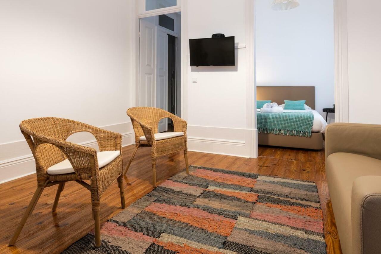 Furadouro Surf Camp Villa โอวาร์ ภายนอก รูปภาพ