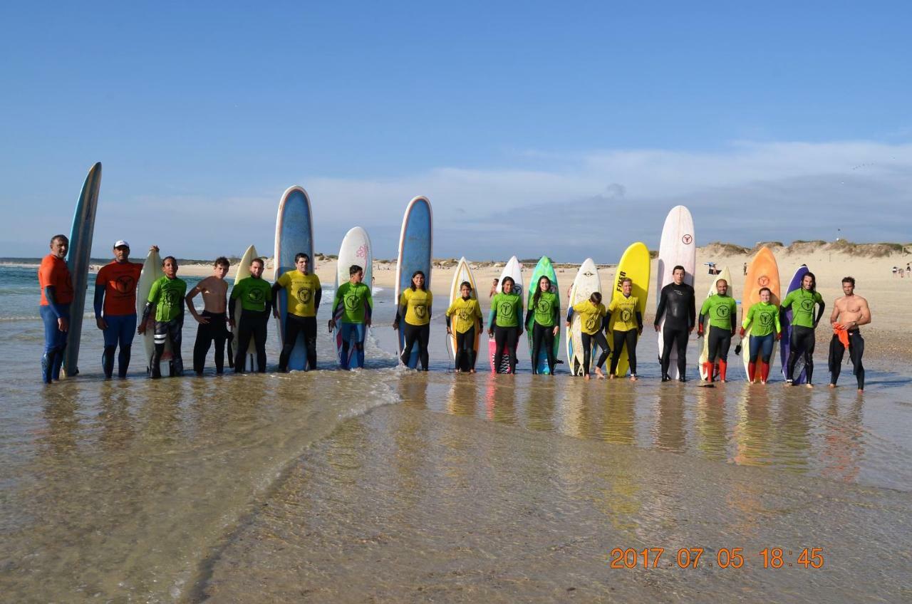 Furadouro Surf Camp Villa โอวาร์ ภายนอก รูปภาพ